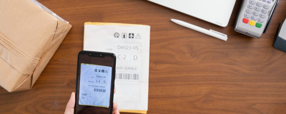 close-up-on-phone-scanning-parcel-informations